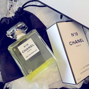 Chanel number 19 Eau De Parfum